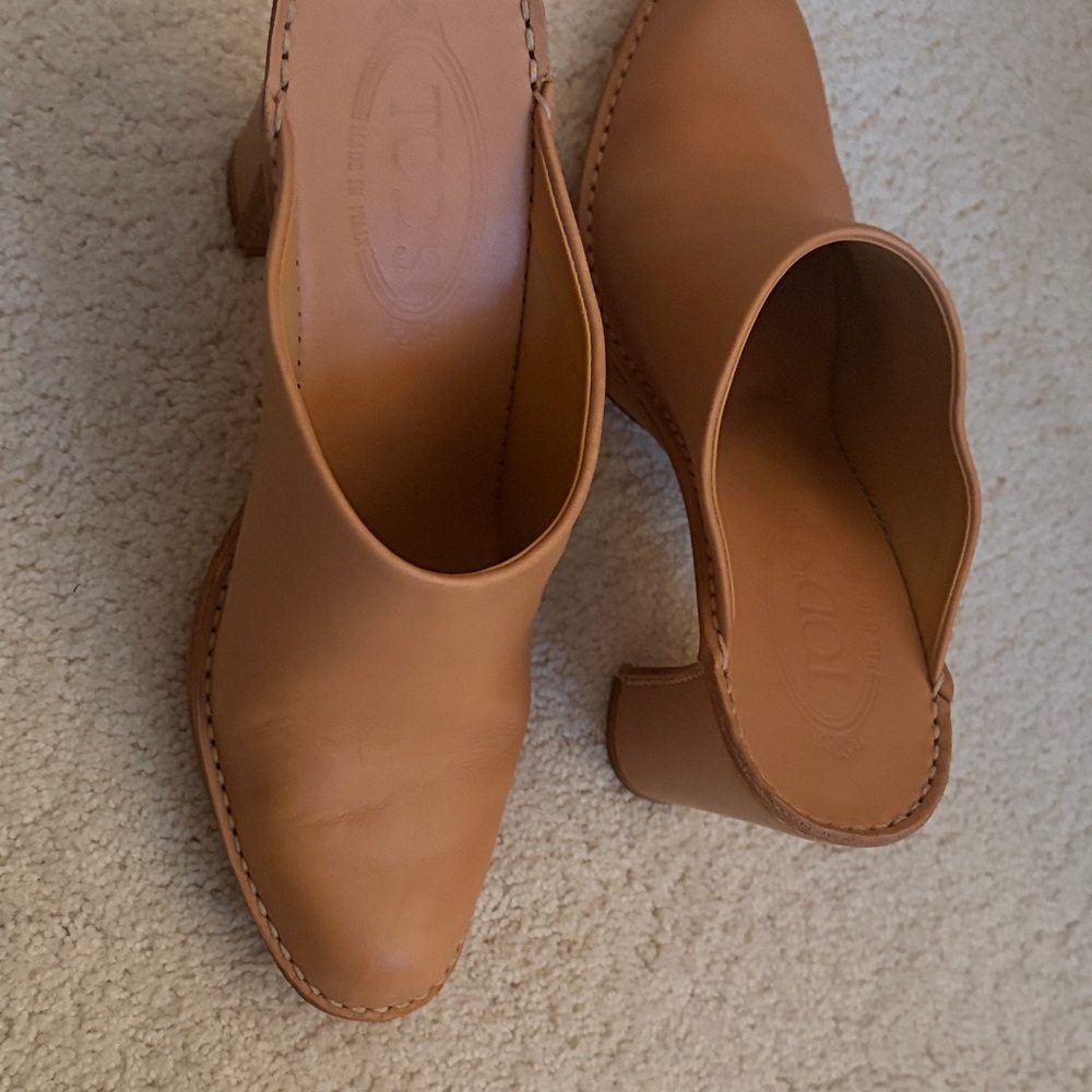 Tod's Tan Leather Heeled Mules - Picture 3 of 8